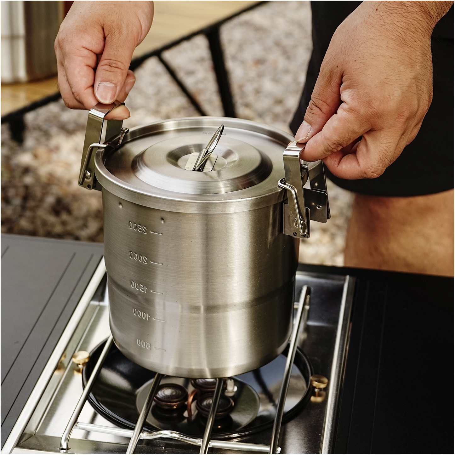 Pentole e padelle da esterno i - Camping Hanging Cooking Pot recensione e prezzo